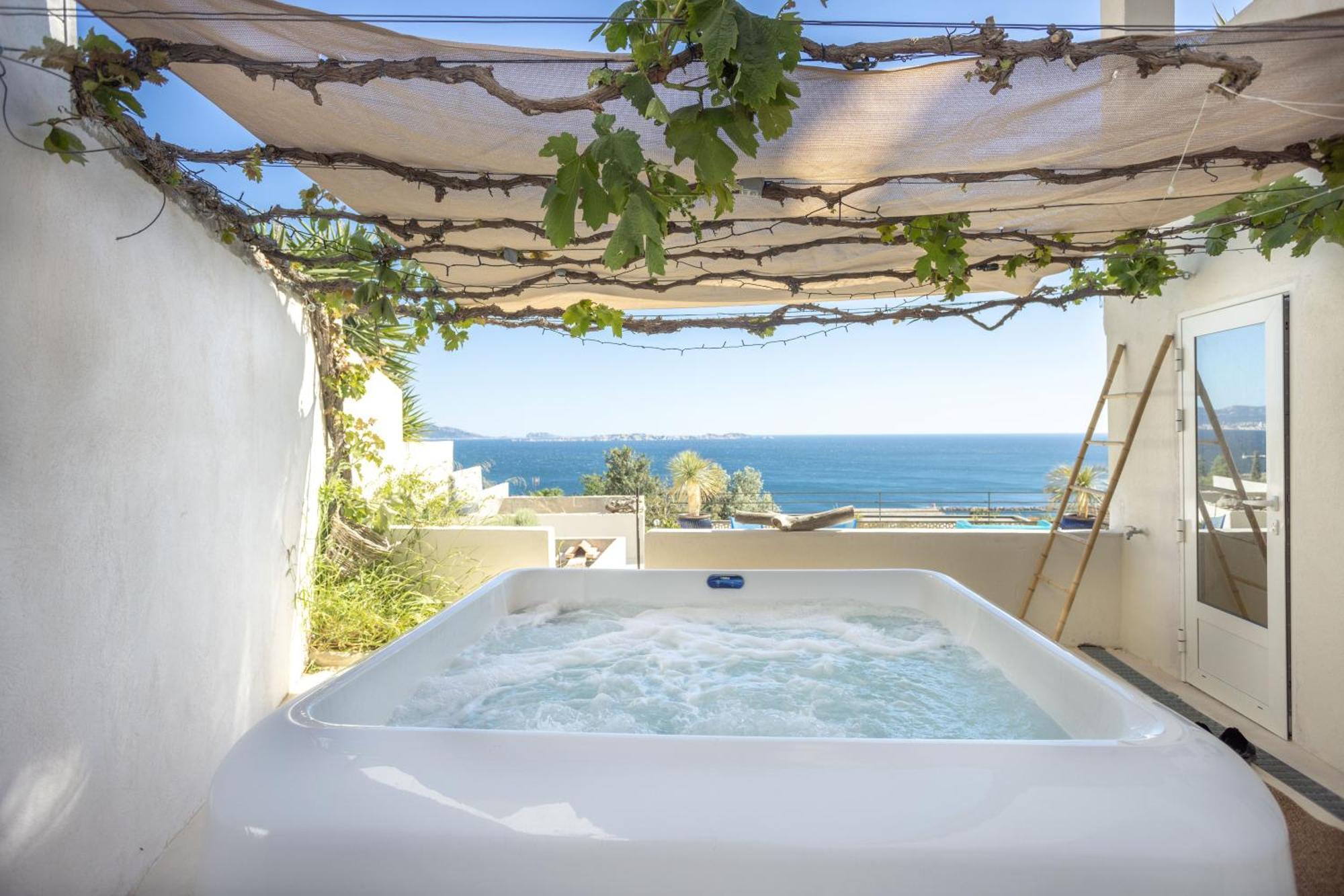 Les Suites Love 3 Spa Vue Mer Piscine Марсель Екстер'єр фото